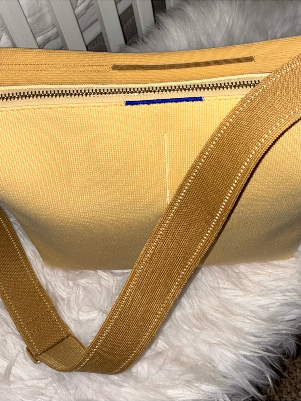 Like New Rothy’s Mini Zip Bucket Bag ButterYellow - Picture 7 of 12